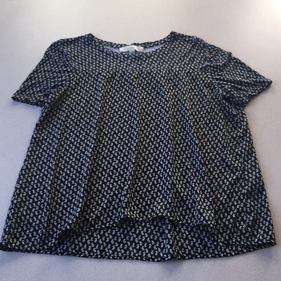 Ann Taylor LOFT geometric high low t shirt - Picture 2 of 8